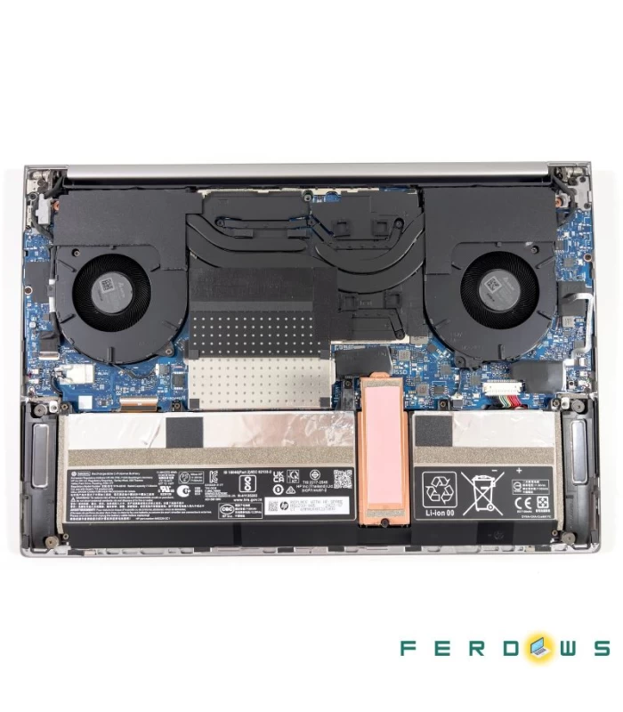 داخل لپتاپ HP ZBook Studio 16 G9